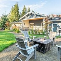 Come home and unwind next to one of our fire pits! #parkon20th #avenue5residential #lakestevens Instagram post from @parkon20th on September 14, 2021 14:48:19pm